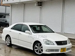 Toyota Crown Royale 2005 Pearl
