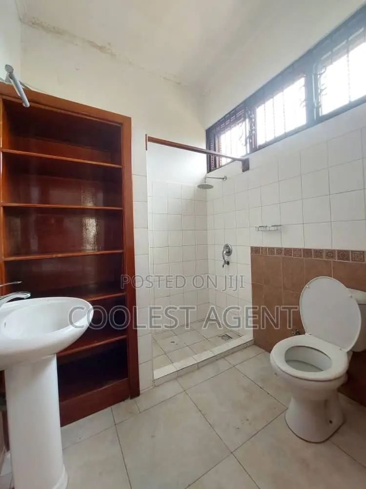 3bdrm House in Tegeta, Kinondoni for sale