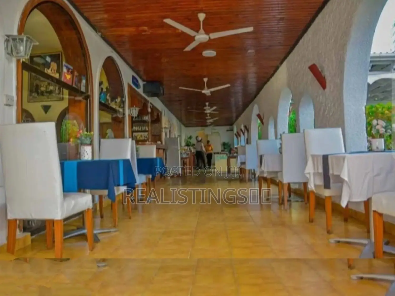 Mbezi Beach: 4 Star Operating Beach Hotel Inauzwa - Dar