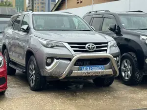 Toyota Fortuner 2.8 D AWD 2017 Silver