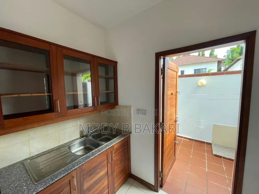 Furnished 4bdrm Villa in Oyster Bay for rent