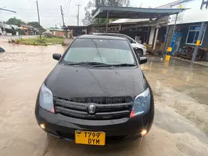 Toyota IST 2004 Black