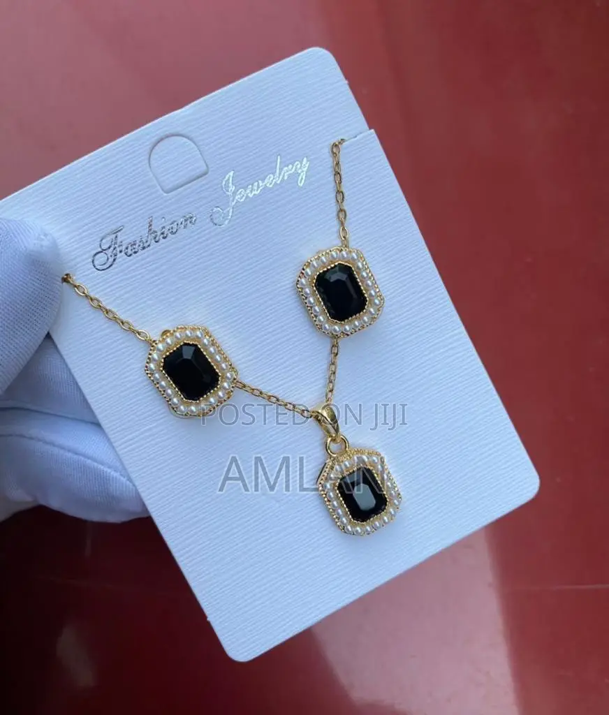 Neckless Jawellery