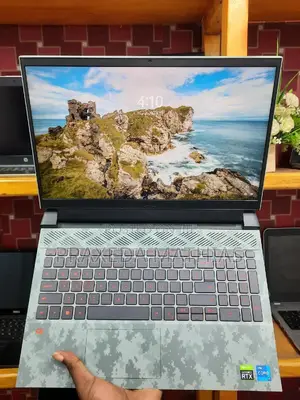 Laptop Dell G15 5535 16GB Intel Core I7 SSD 512GB