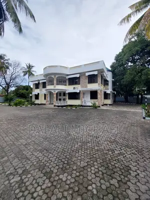 8bdrm Bungalow in Mikocheni for rent