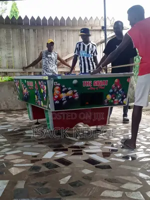 Pool Table Limetumika Mwezi