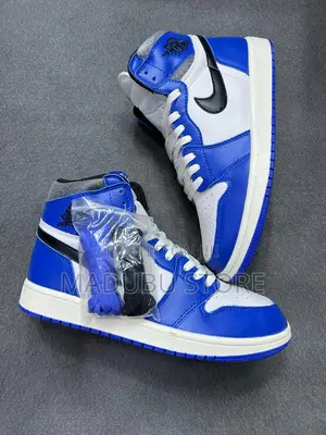 Men's Classic Sneakers
