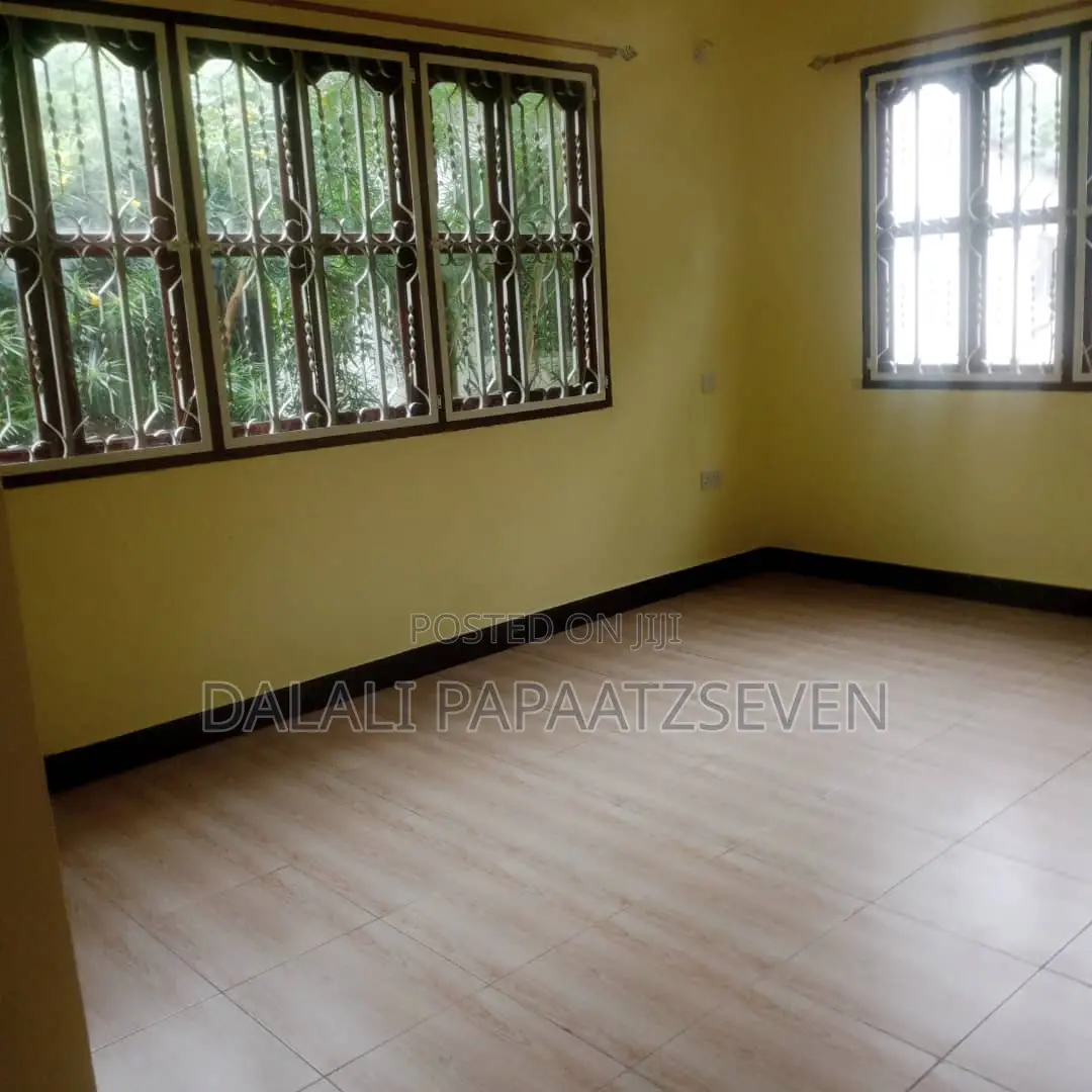 3bdrm Apartment in Dalalipapaatzseven, Kinondoni for rent