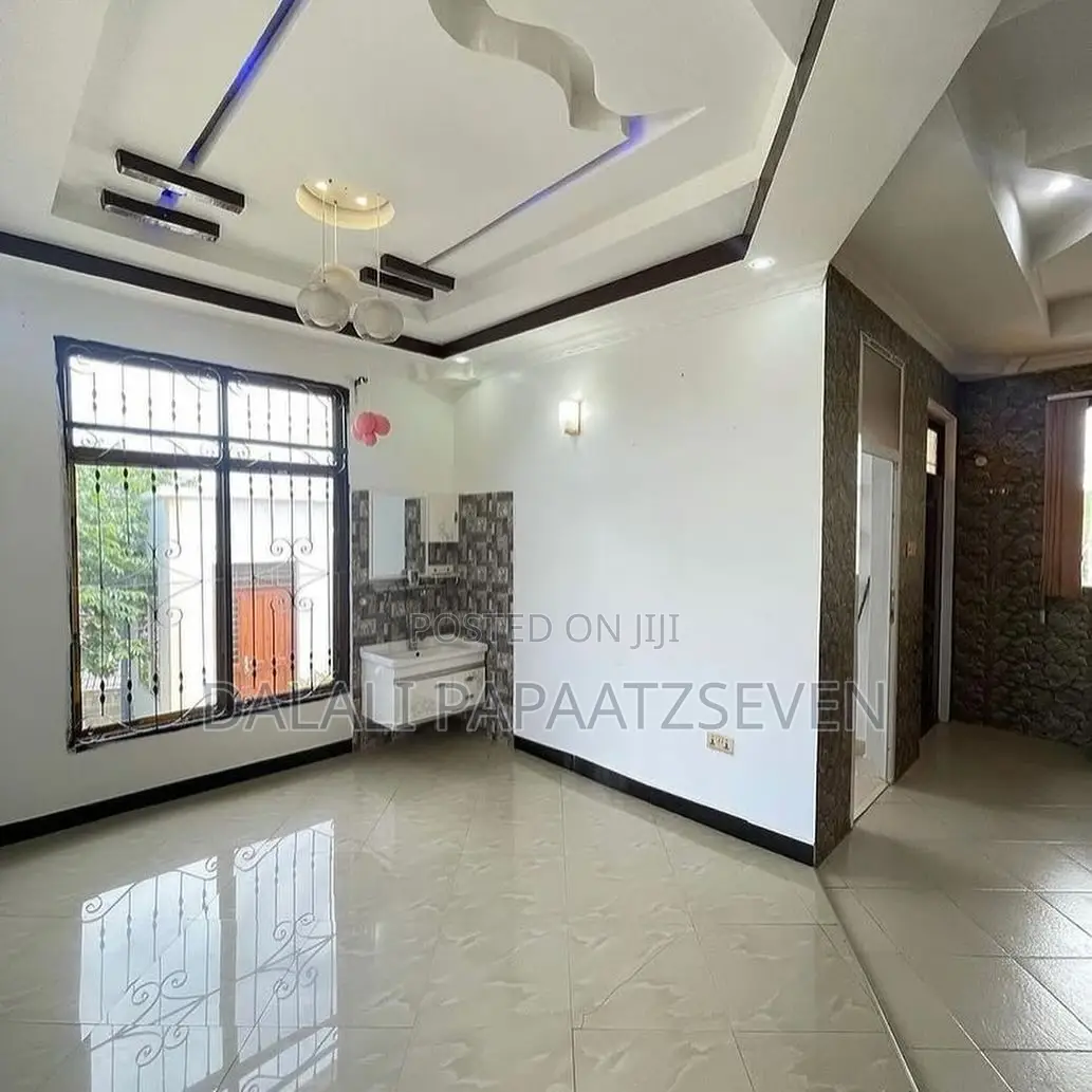 3bdrm House in Dalalipapaatzseven, Kinondoni for rent