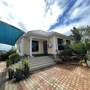 3bdrm House in Dalalipapaatzseven, Kinondoni for rent