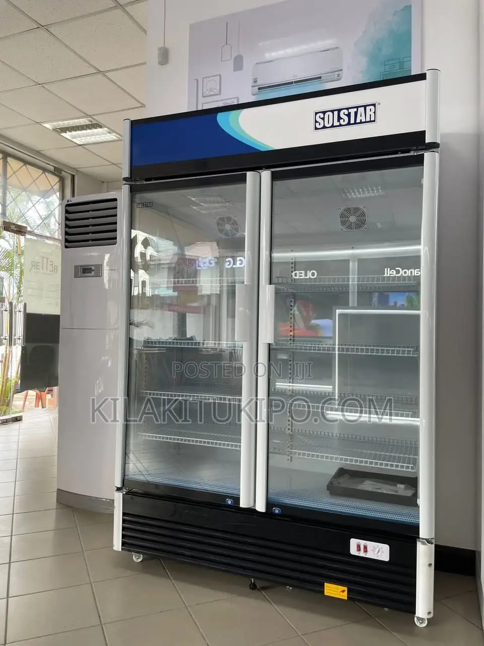 Solstar Showcase Double Door 648L