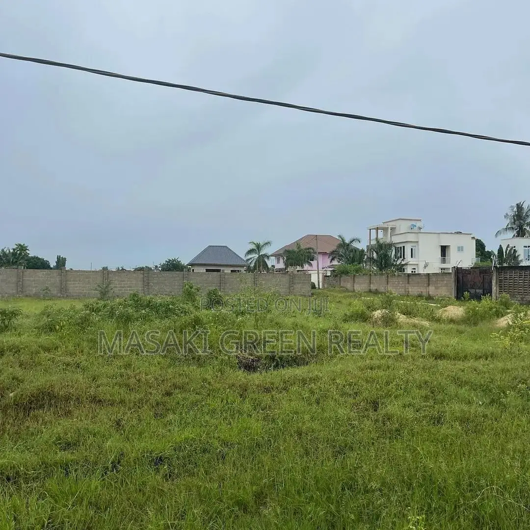 1100 Plot for Sale at Bahari Beach
