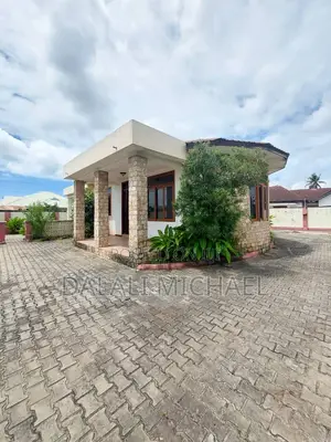 4bdrm House in Tegeta, Kunduchi for sale
