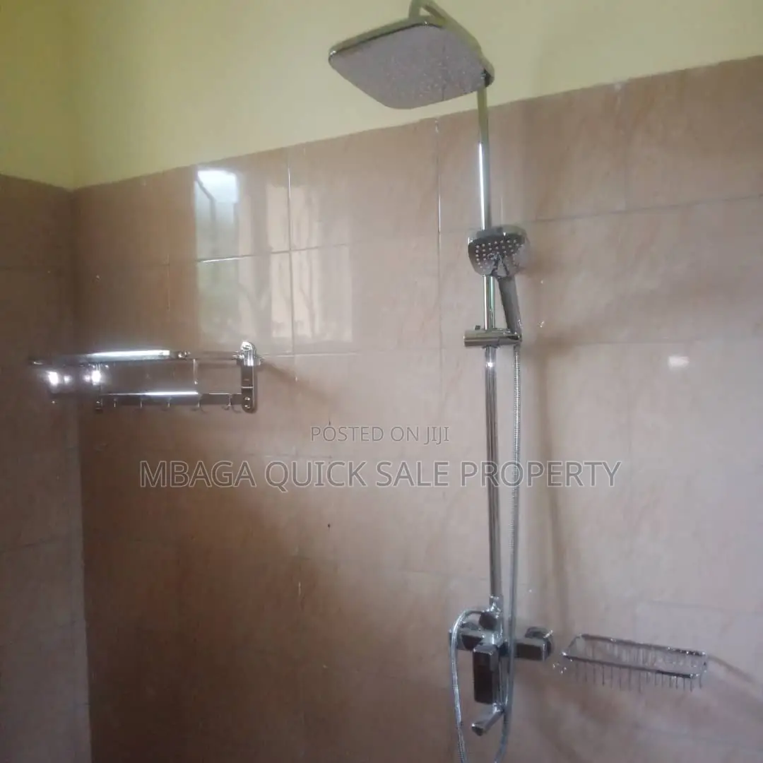 4bdrm House in Mbez Beach for rent