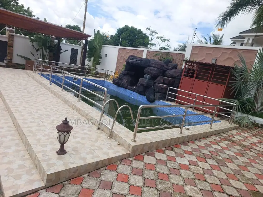 5bdrm Bungalow in Goba  Kwa  Awadh for sale