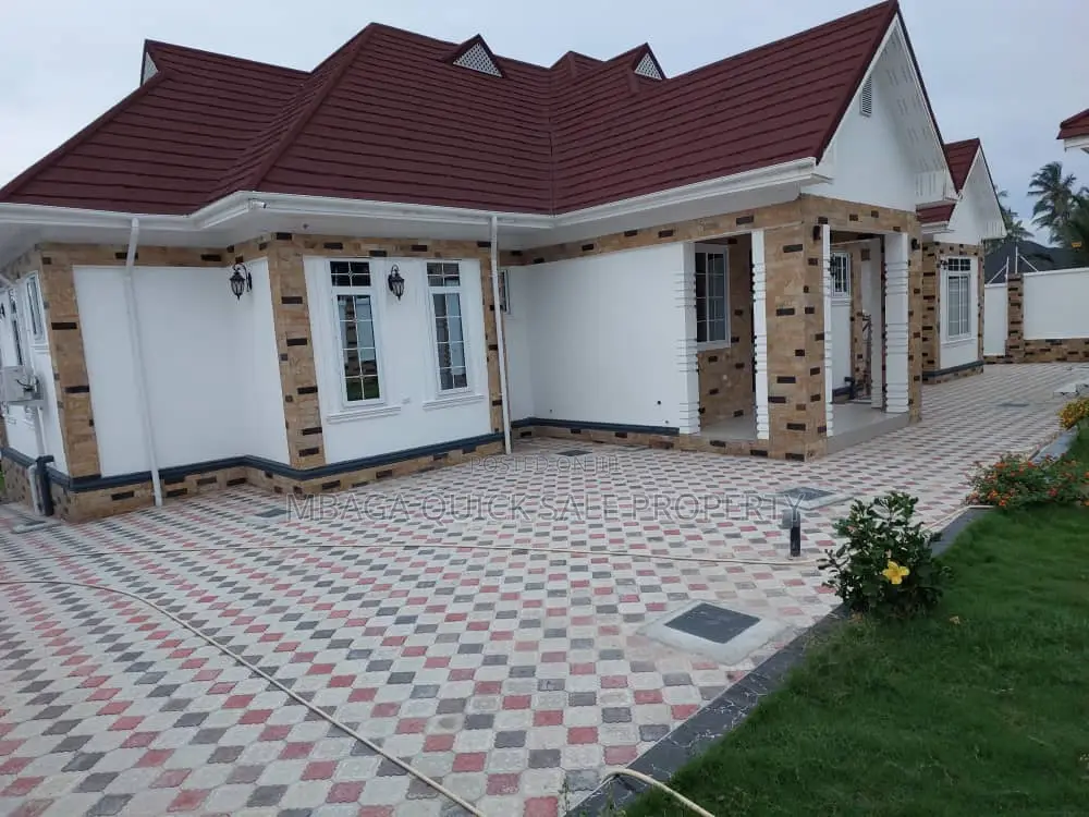 5bdrm Bungalow in Goba  Kwa  Awadh for sale