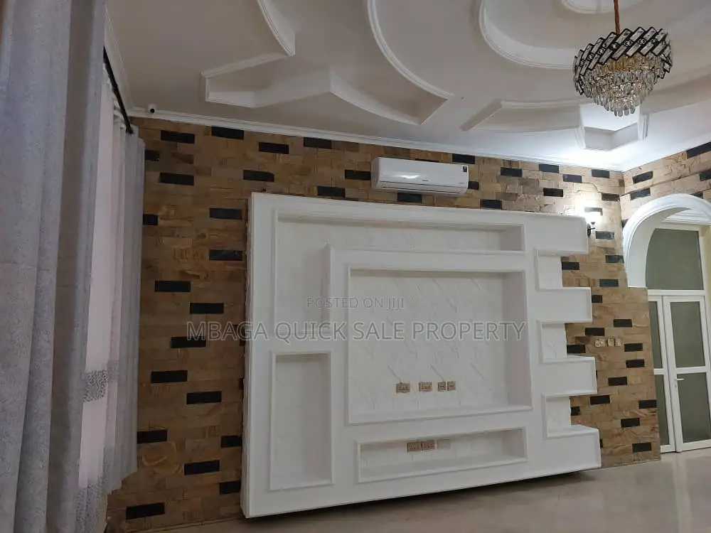 5bdrm Bungalow in Goba  Kwa  Awadh for sale