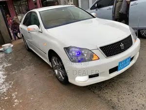 Toyota Crown 2006 White