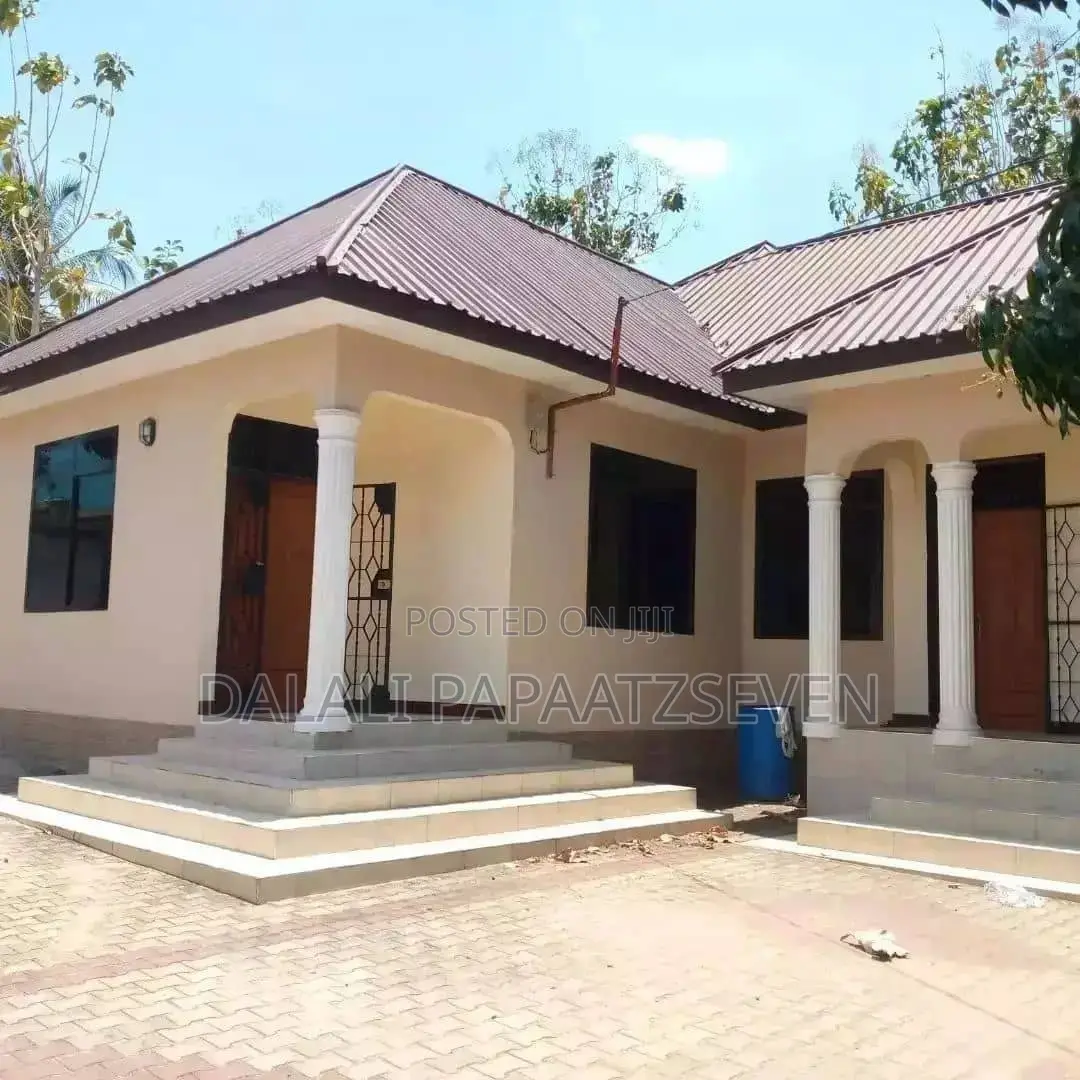 2bdrm Apartment in Dalalipapaatzseven, Bunju for rent