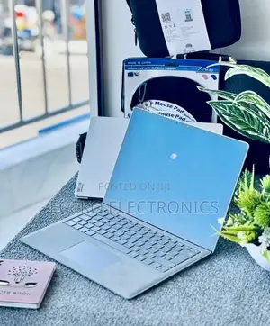 Laptop Microsoft Surface Laptop 2 8GB Intel Core I5 SSD 256GB