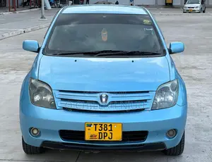 Toyota IST 2005 Blue