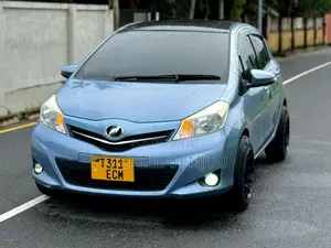 Toyota Vitz 2013 Blue