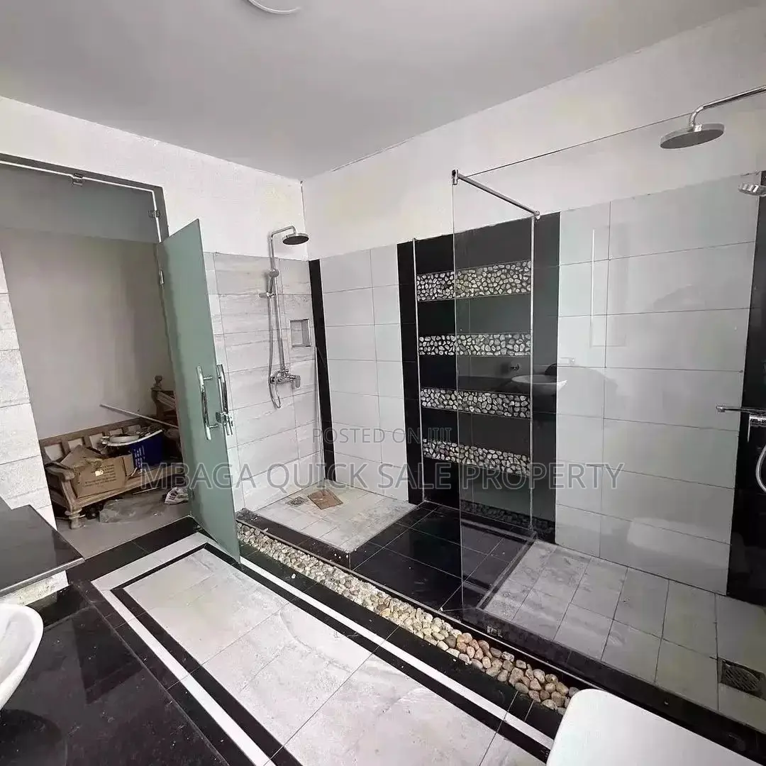 5bdrm Apartment in Mikocheni for rent