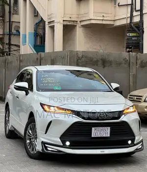 Toyota Harrier 2022 White