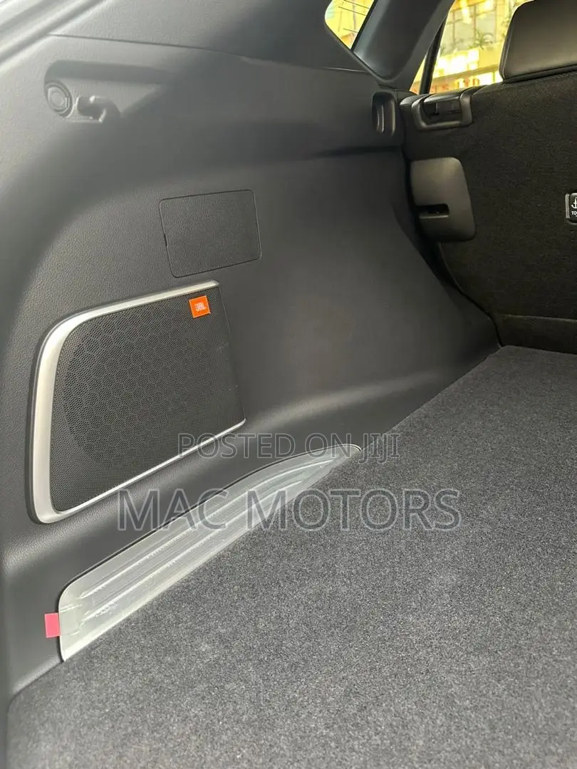 Toyota Harrier 2022 White