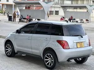 Toyota IST 2005 Silver