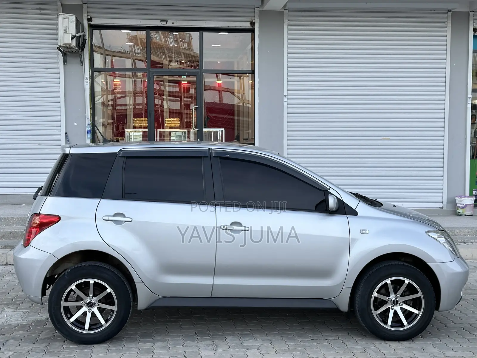 Toyota IST 2005 Silver