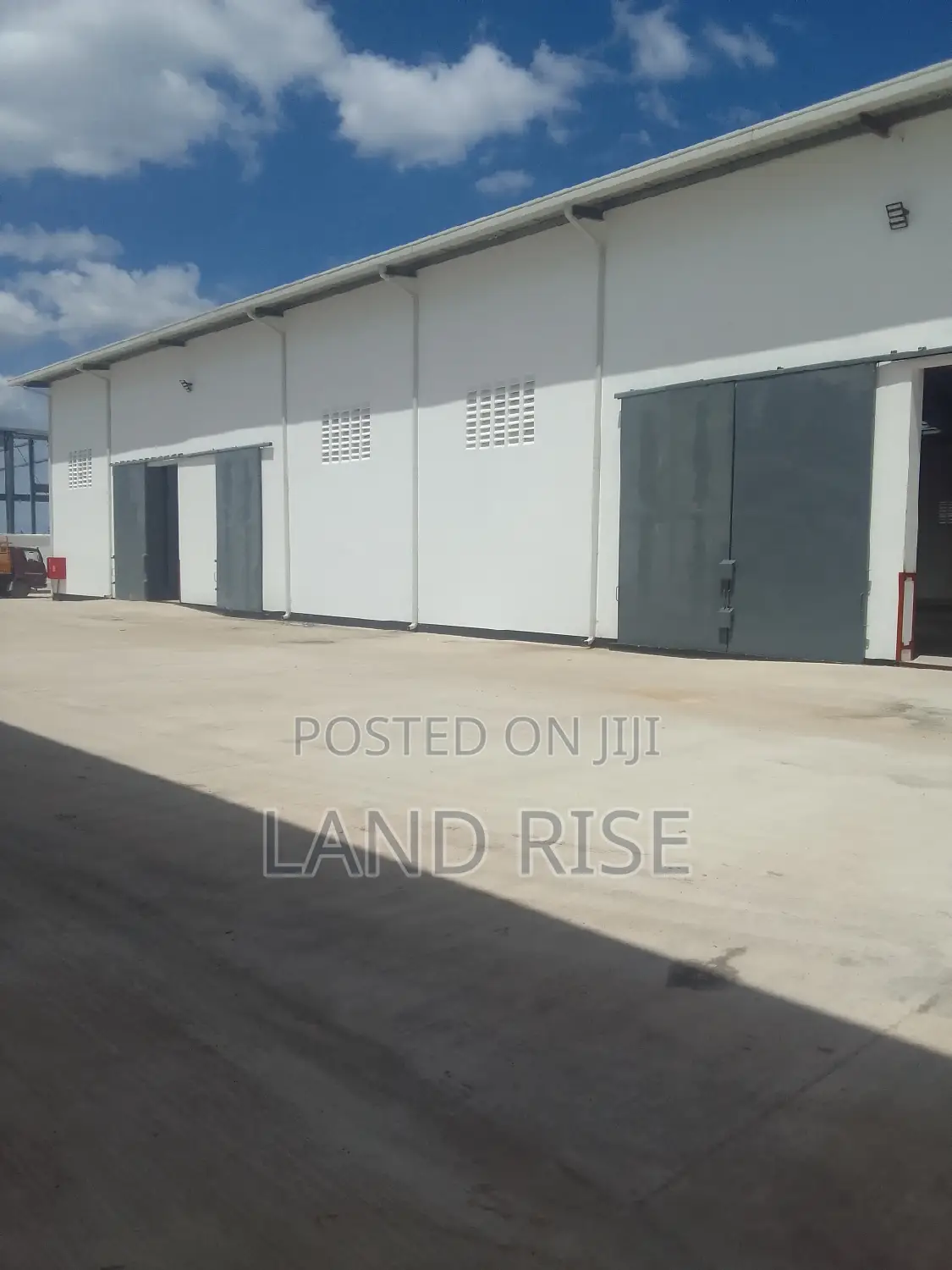 Warehouse With 2160 SQM Ubungo