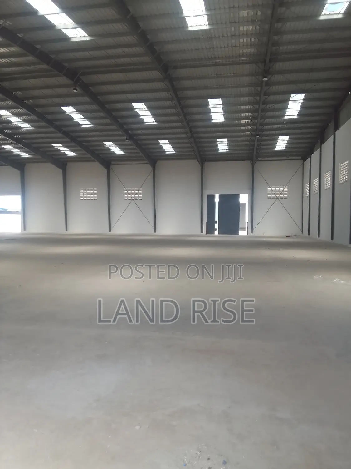 Warehouse With 2160 SQM Ubungo