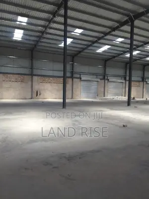 Warehouse in Tegeta SQM 2400