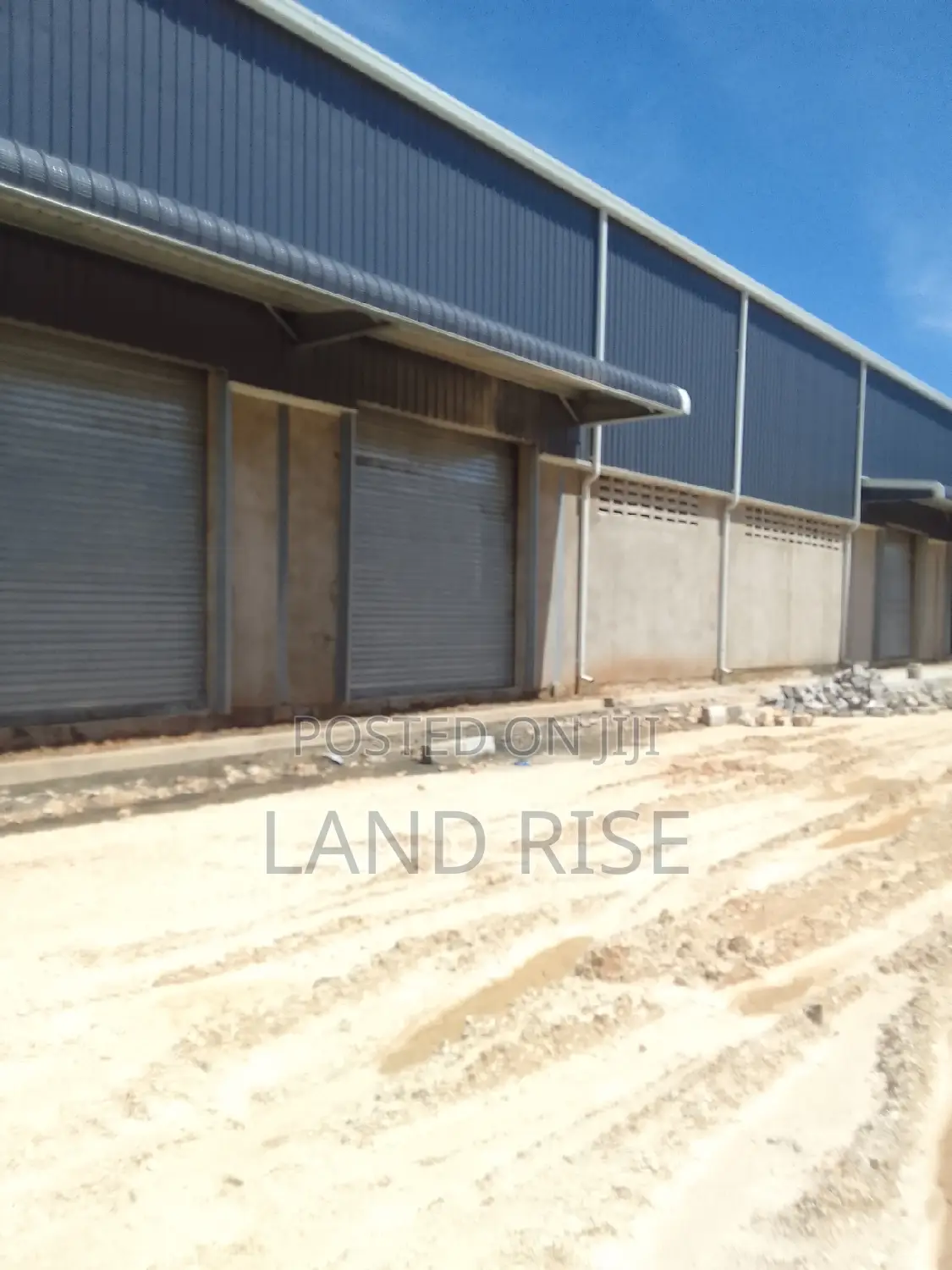 Warehouse in Tegeta SQM 2400