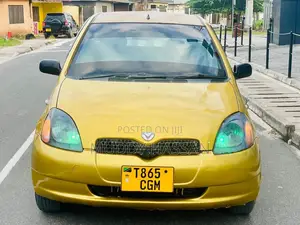 Toyota Vitz 2002 Gold