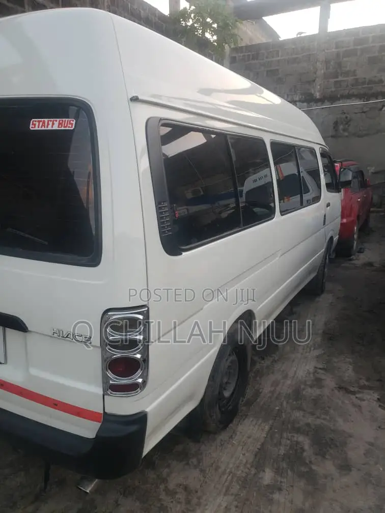 Toyota HiAce 1999 White