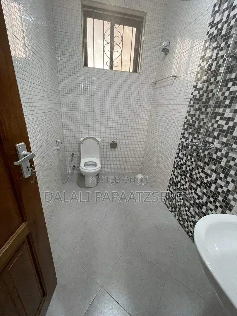2bdrm Apartment in Dalalipapaatzseven, Kunduchi for rent