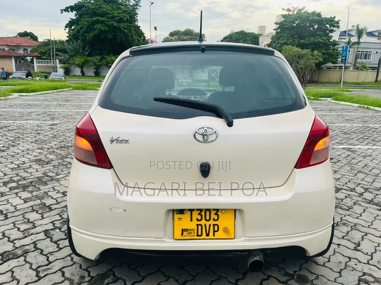 Toyota Vitz 2006 Ivory