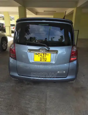 Toyota Ractis 2006 Gray