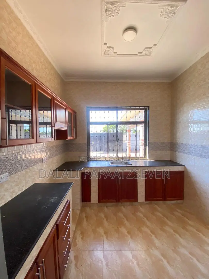3bdrm House in Dalalipapaatzseven, Mbweni for rent