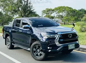 Toyota Hilux 2.4 Diesel 2020 Blue
