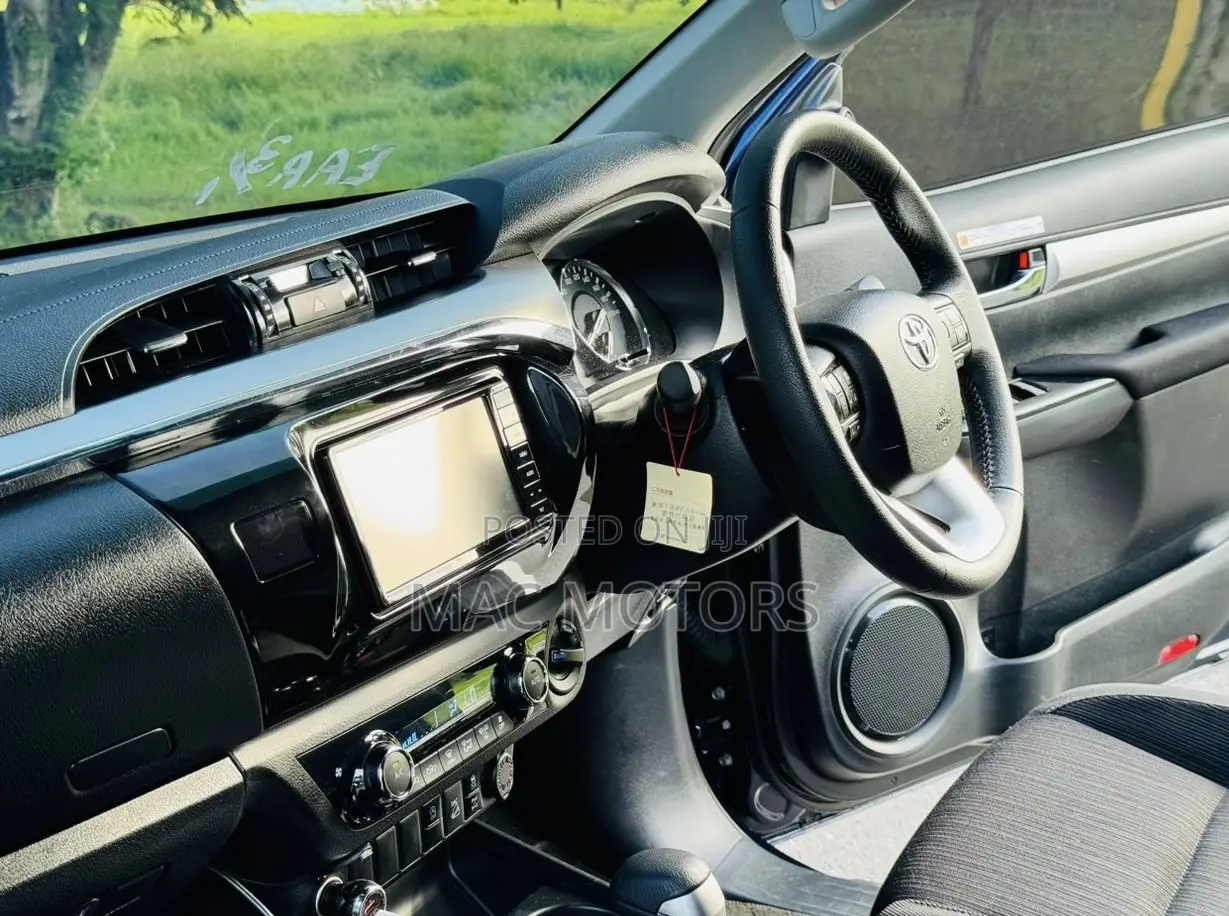 Toyota Hilux 2.4 Diesel 2020 Blue