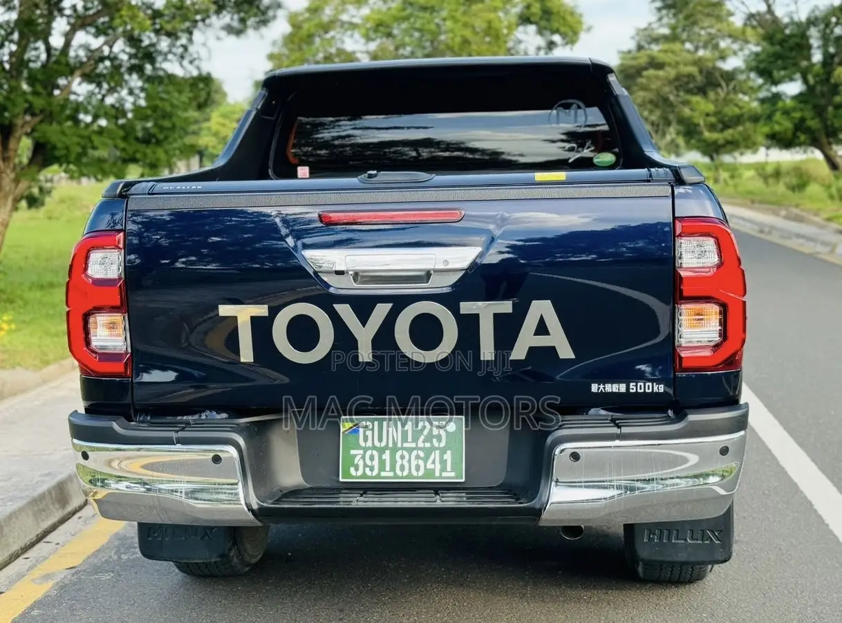 Toyota Hilux 2.4 Diesel 2020 Blue