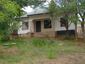 Plot Zuri Sana Inuzwa Luguruni