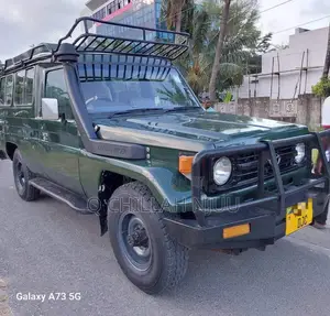 Toyota Land Cruiser 2002 Green