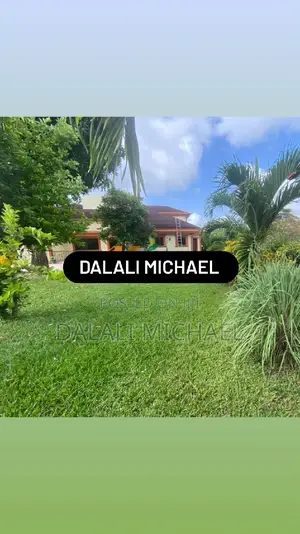 5bdrm Bungalow in Ada Estate for rent