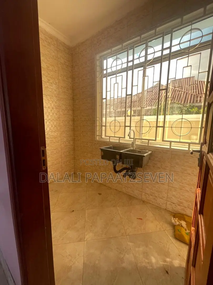 2bdrm House in Dalalipapaatzseven, Kinondoni for rent