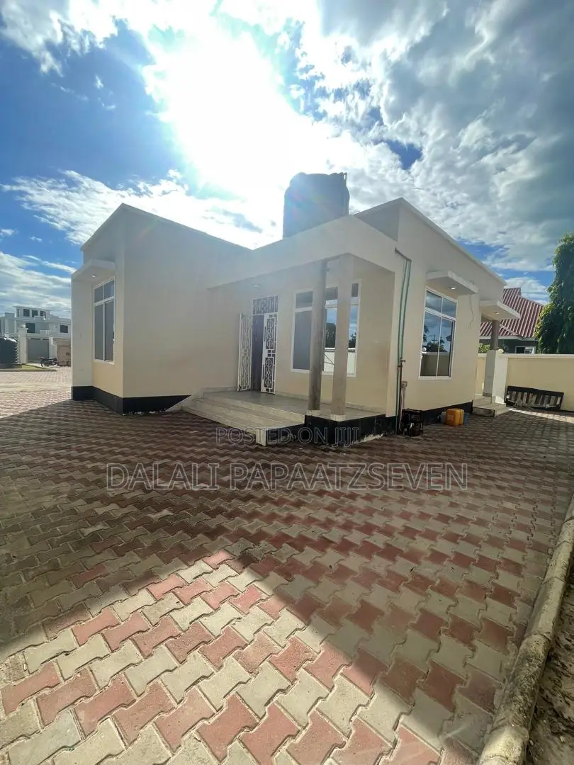 2bdrm House in Dalalipapaatzseven, Kinondoni for rent
