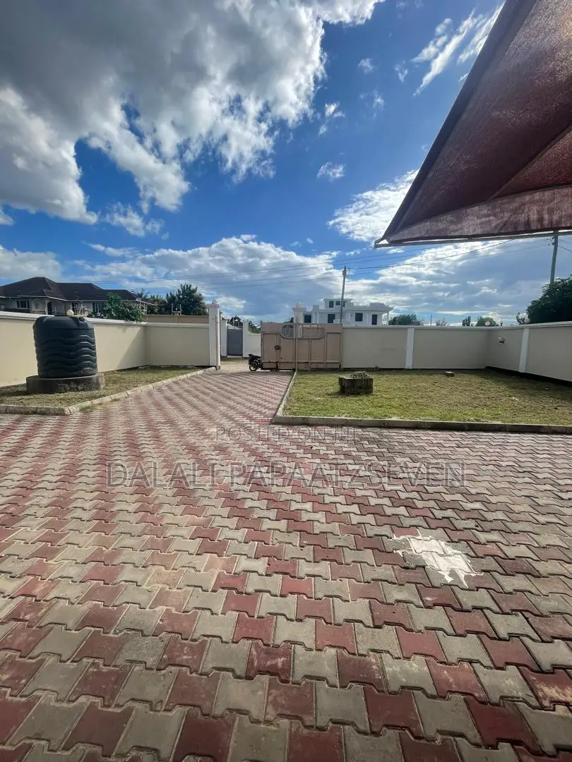 2bdrm House in Dalalipapaatzseven, Kinondoni for rent